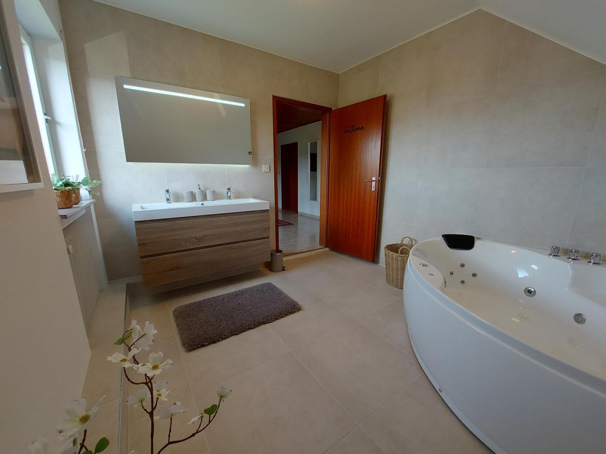 Ferienhaus Hescheld With Private Jacuzzi Hellenthal Buitenkant foto